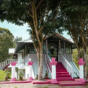 https://punarjani-ayurvedic-resorts.kerala-hotels.net